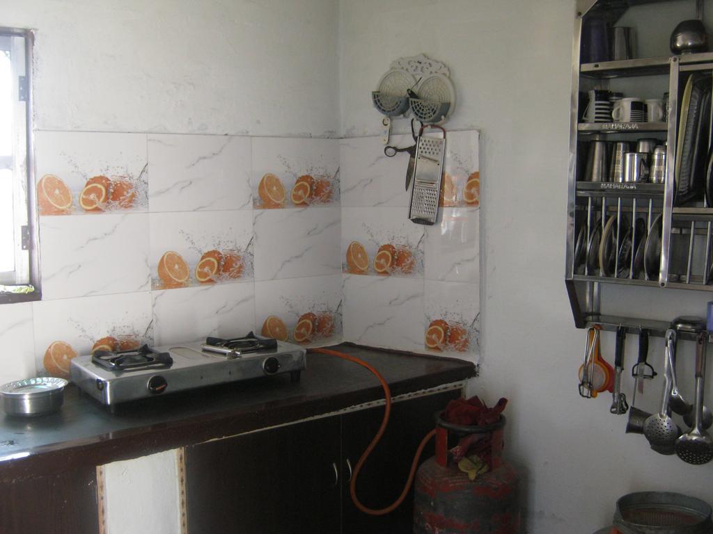 Friends In Khajuraho Apartment Bagian luar foto